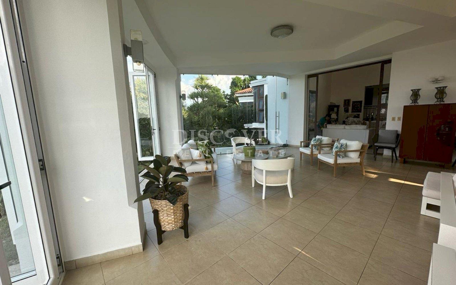  House for rent and sale in Villa Fontana