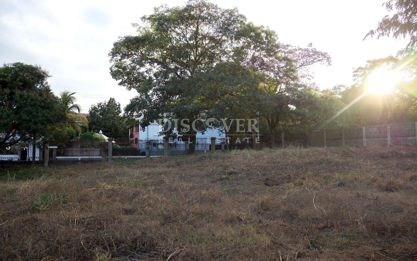  COMMERCIAL LAND FOR SALE ON THE ROAD TO MASAYA IN FRONT OF THE ROAD