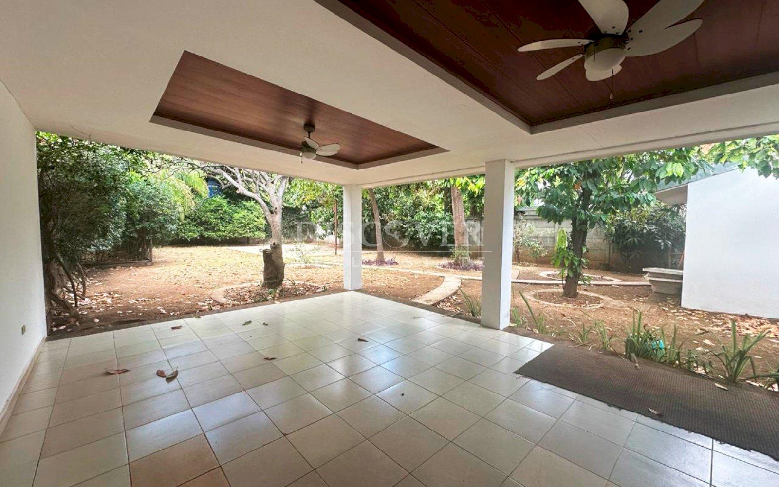  2 houses for sale on the same lot in Las Colinas