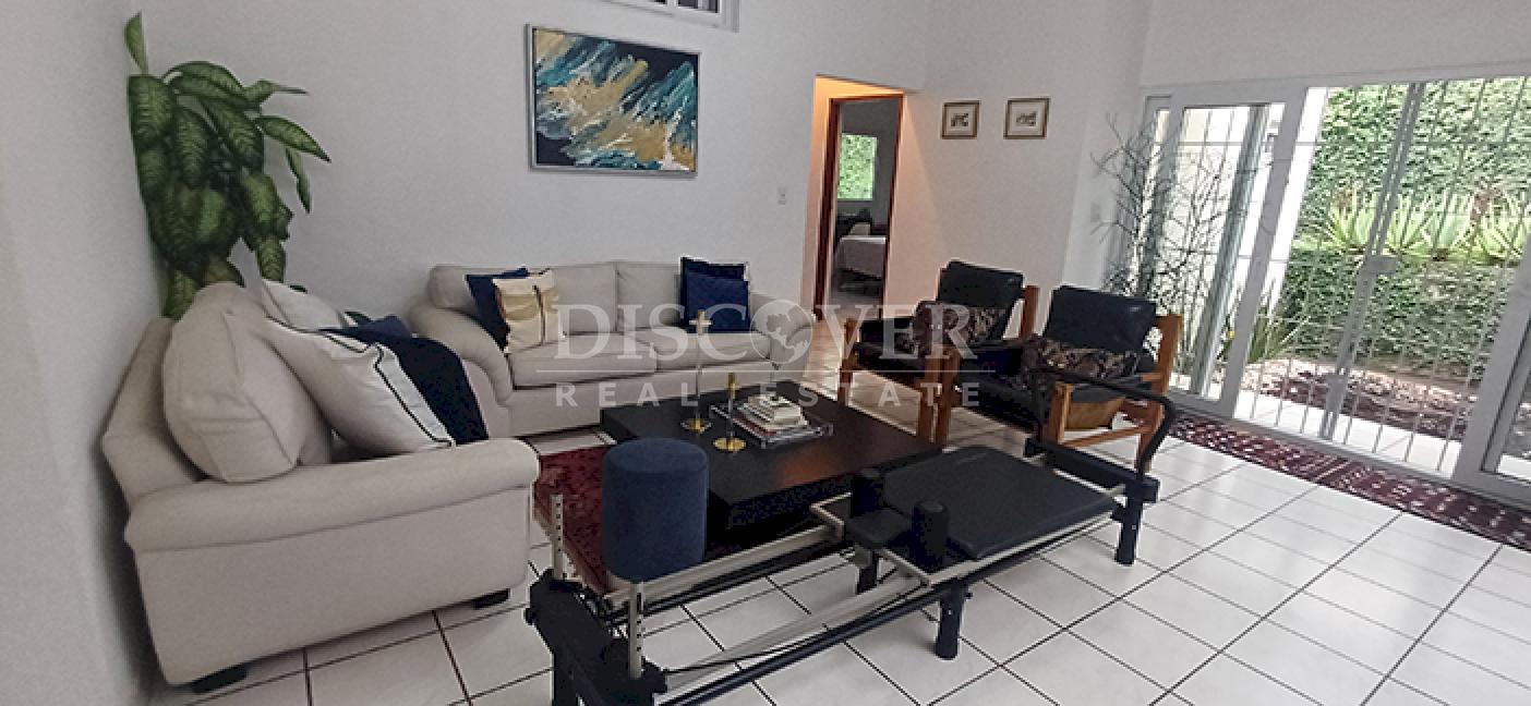  House for sale in Reparto San Juan with additional space for investment 