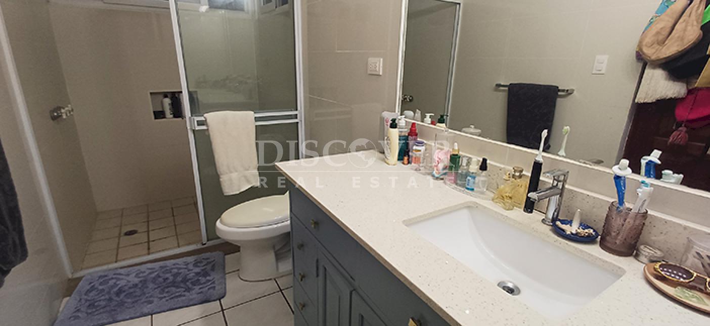  House for sale in Reparto San Juan with additional space for investment 