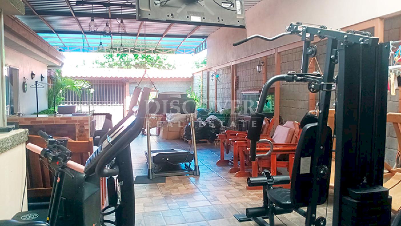 Cozy house for sale on Carretera Nueva a León 