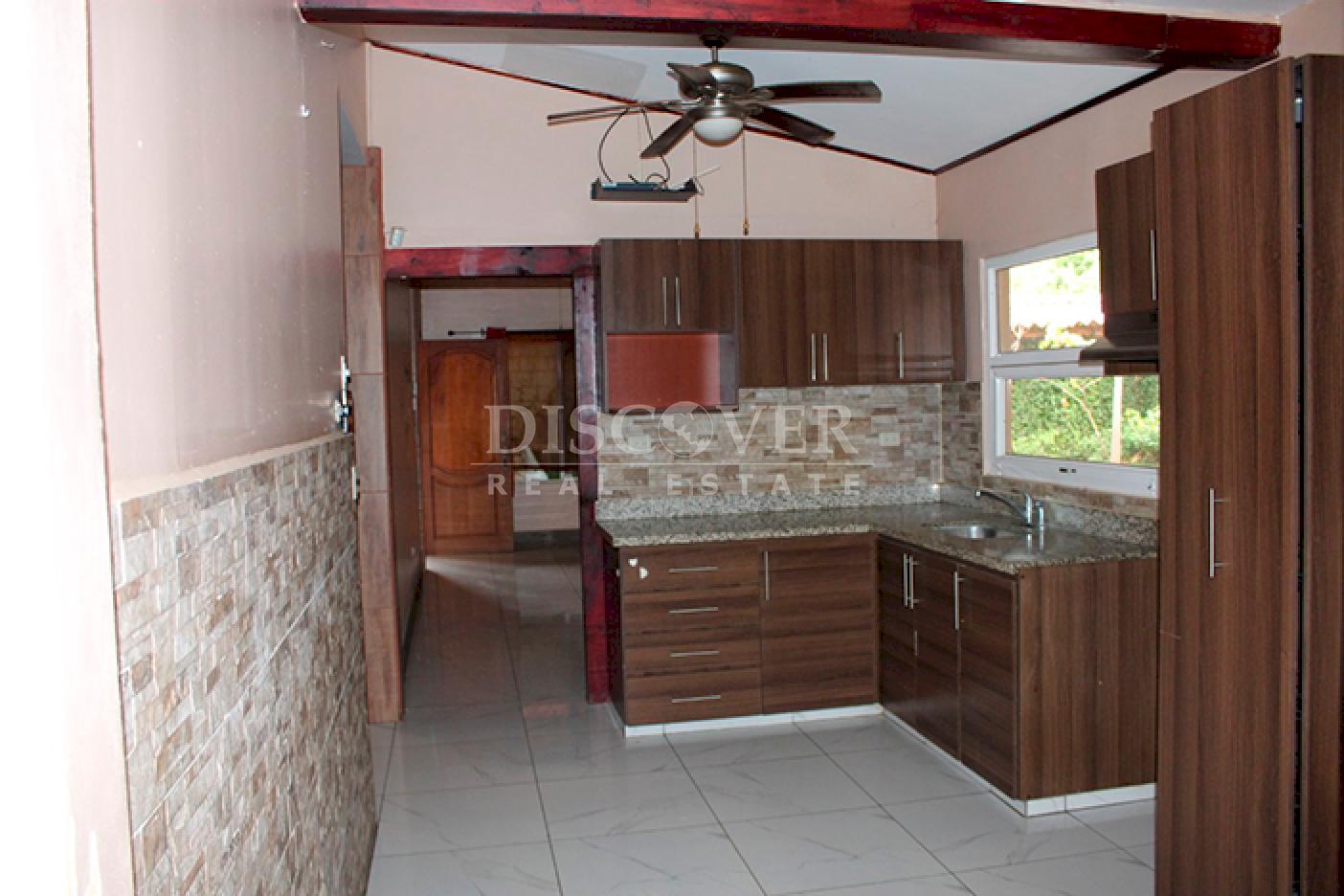 Cozy house for sale on Carretera Nueva a León 