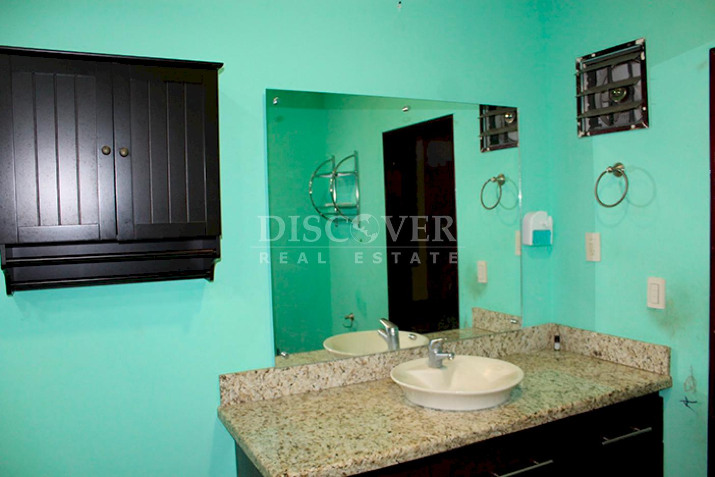 Cozy house for sale on Carretera Nueva a León 