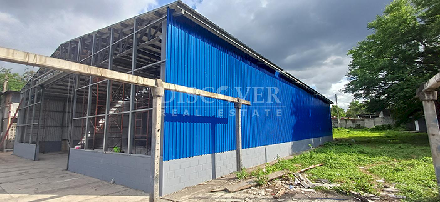 Warehouse for rent in Las Brisas 