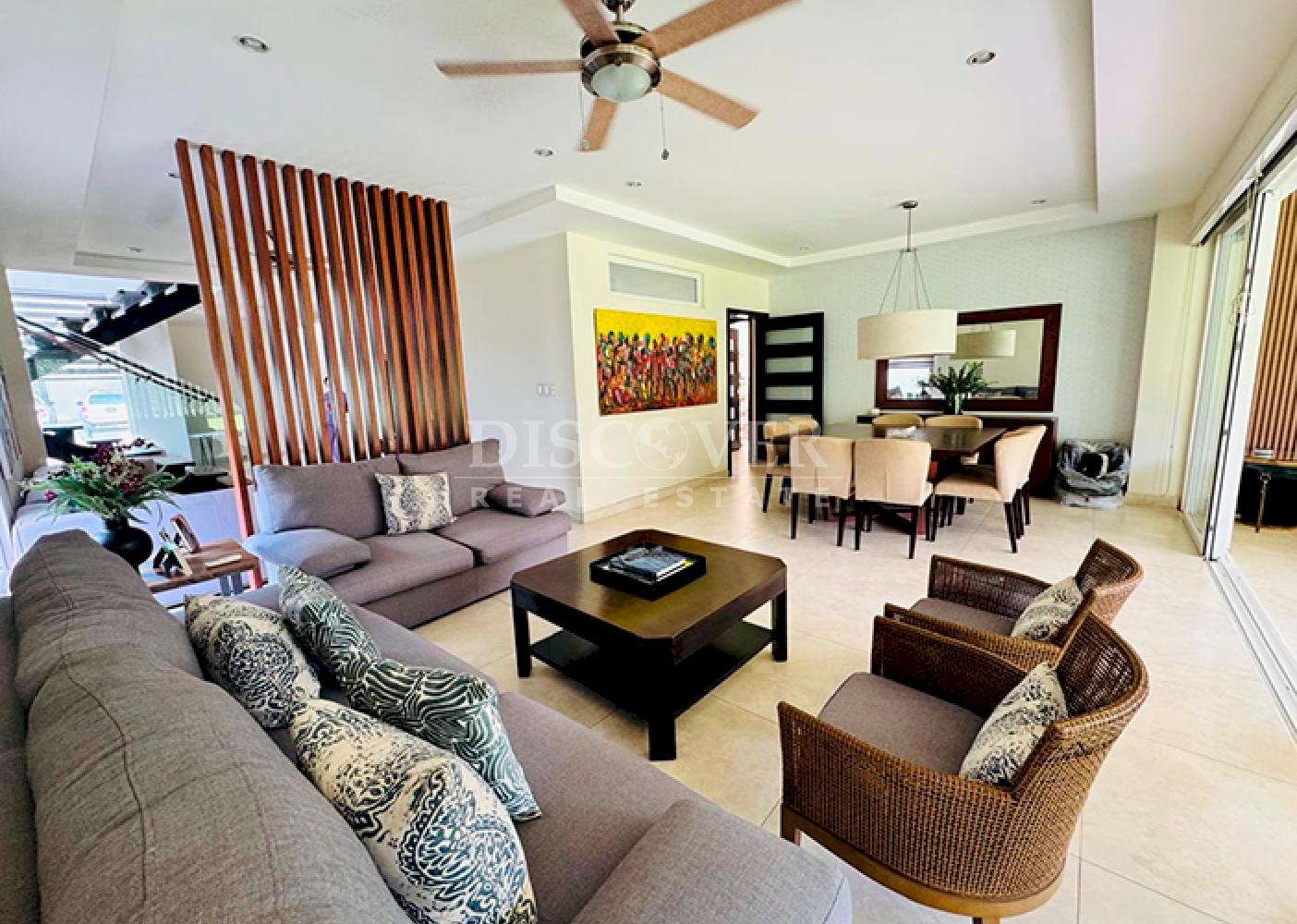 Spacious house for sale in condominium - Villa Fontana