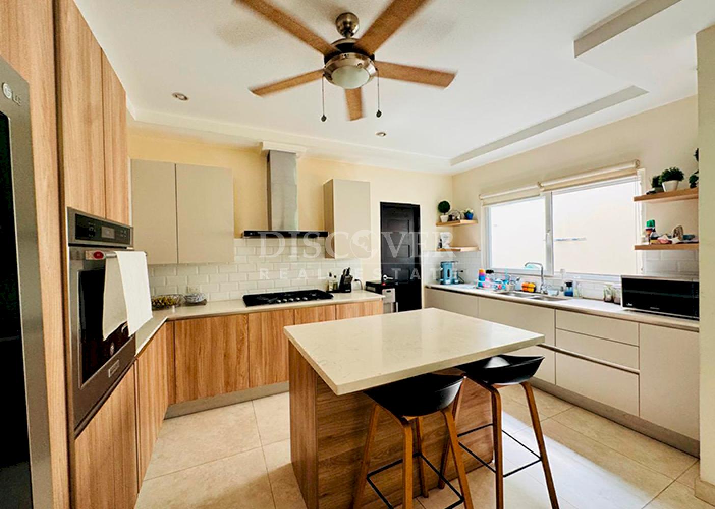 Spacious house for sale in condominium - Villa Fontana