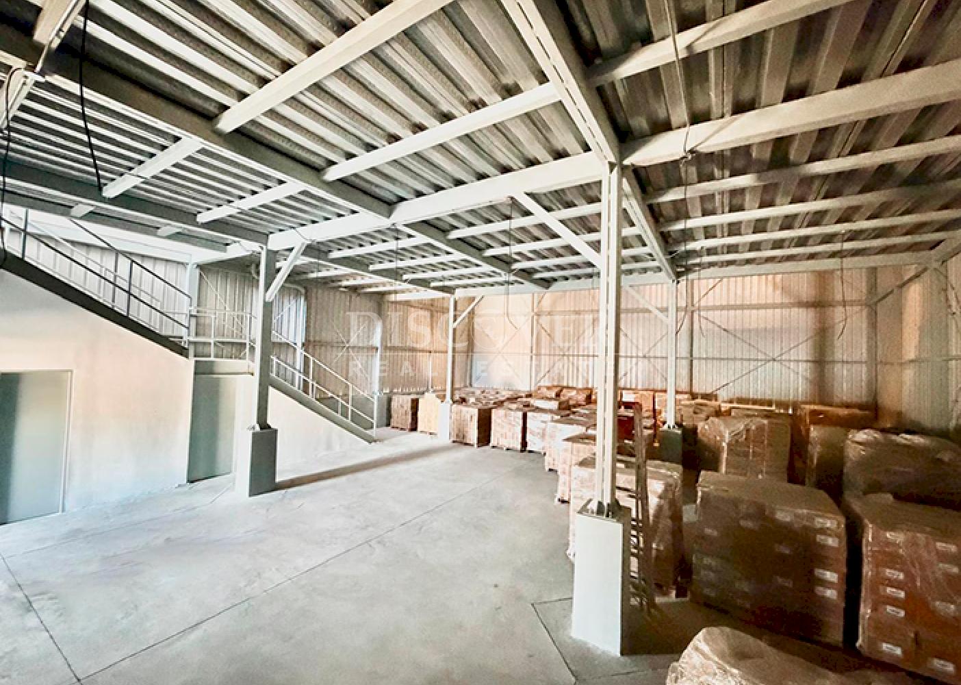  Two-story office/warehouse for rent on the road to Masaya 