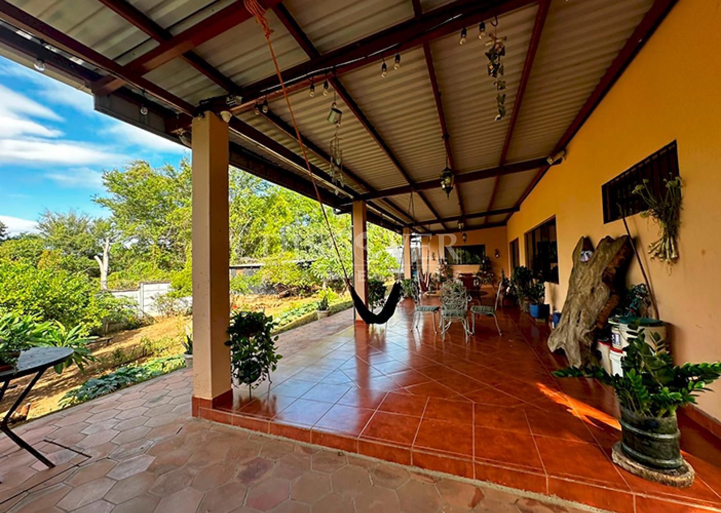  Spacious house for sale in San Isidro de La Cruz Verde