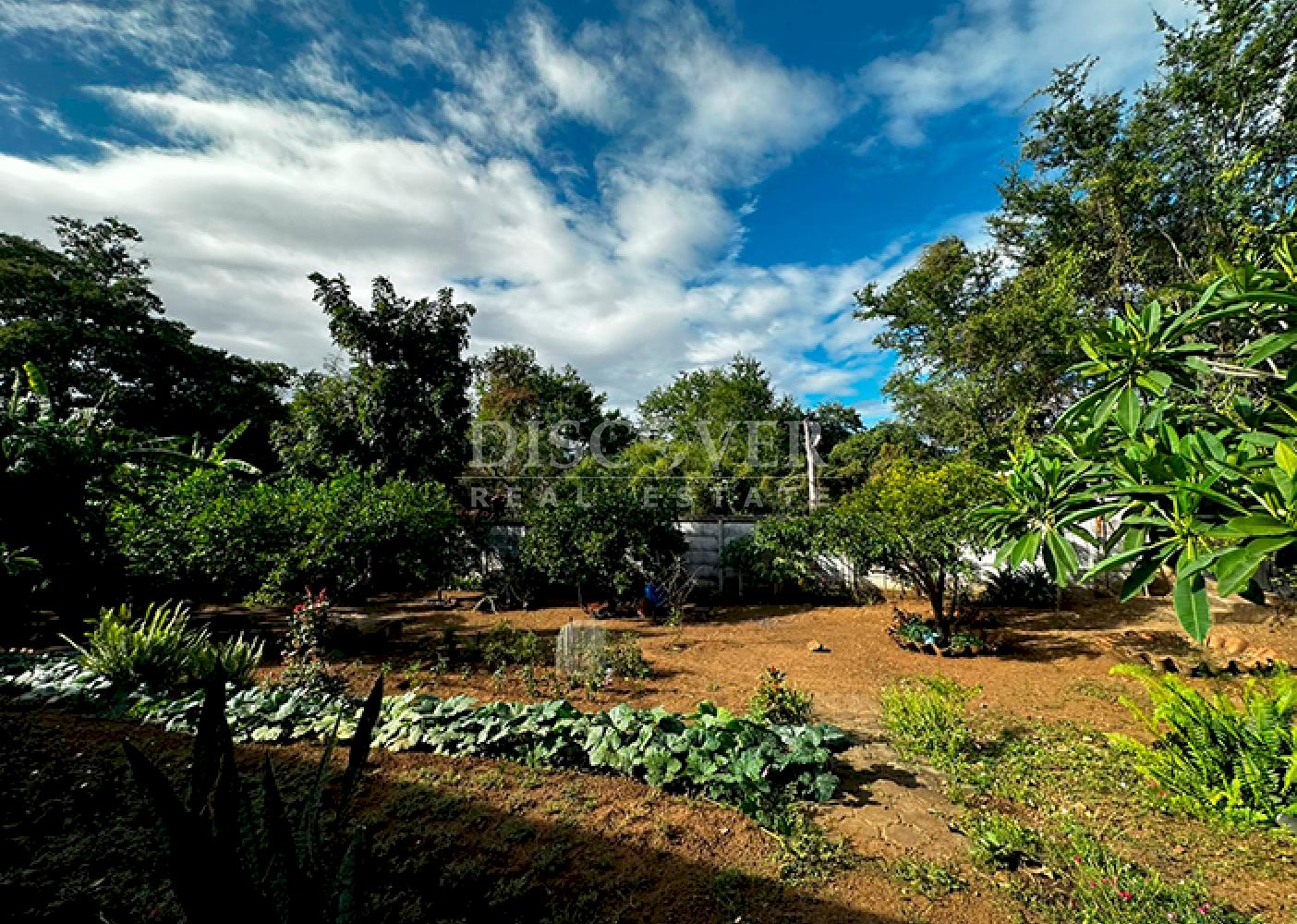  Spacious house for sale in San Isidro de La Cruz Verde