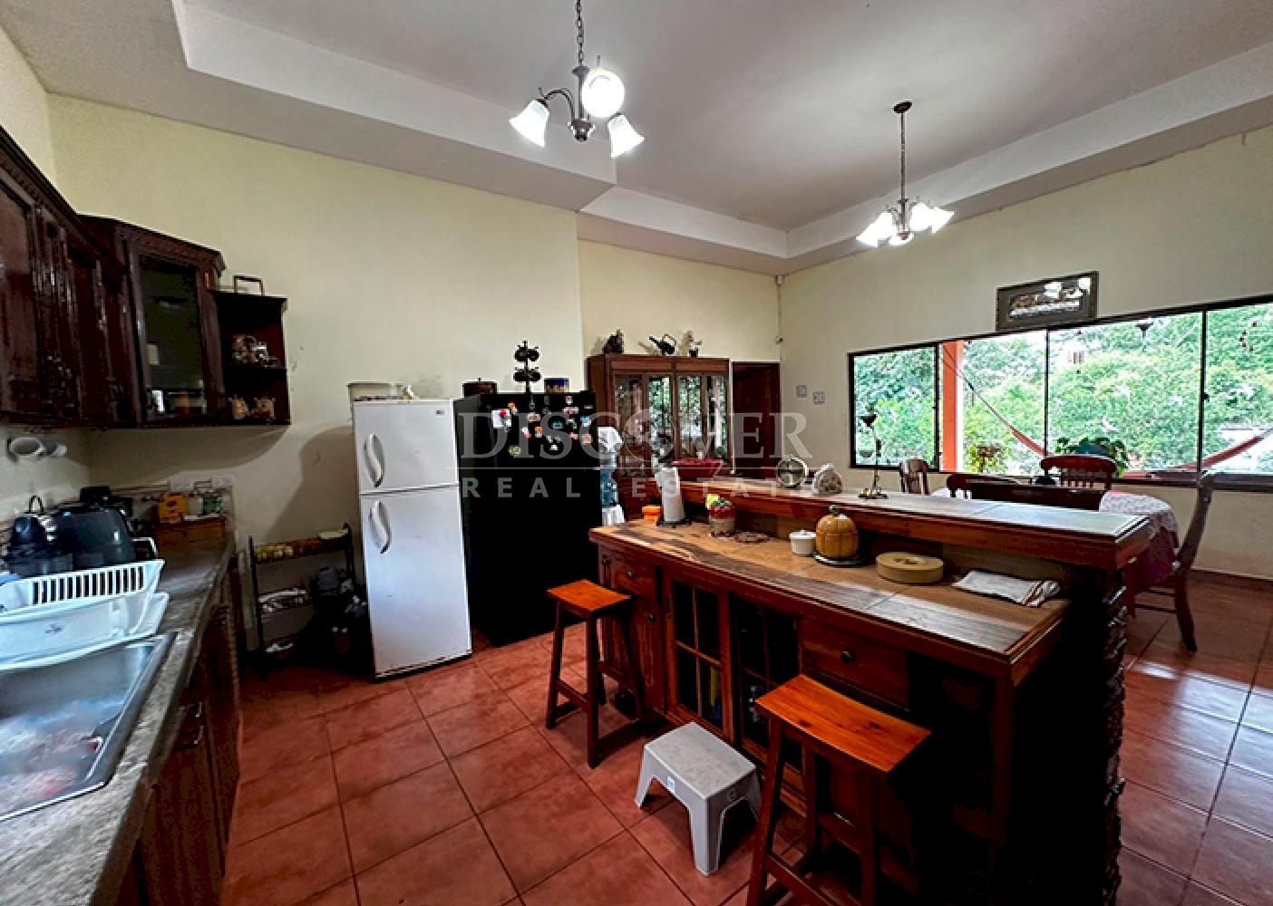  Spacious house for sale in San Isidro de La Cruz Verde