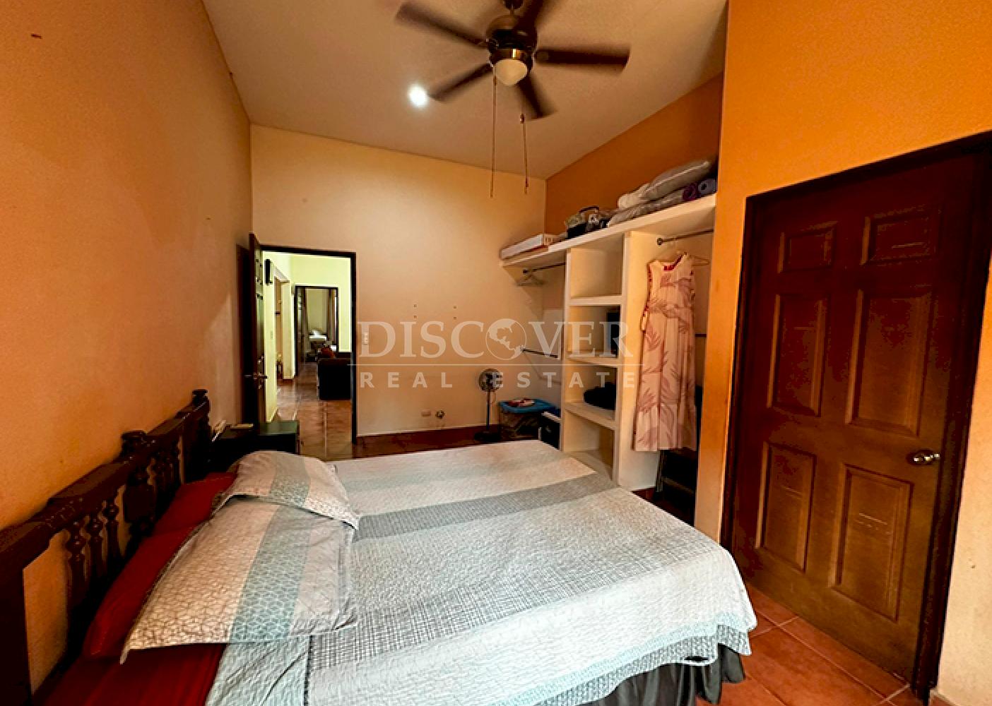  Spacious house for sale in San Isidro de La Cruz Verde