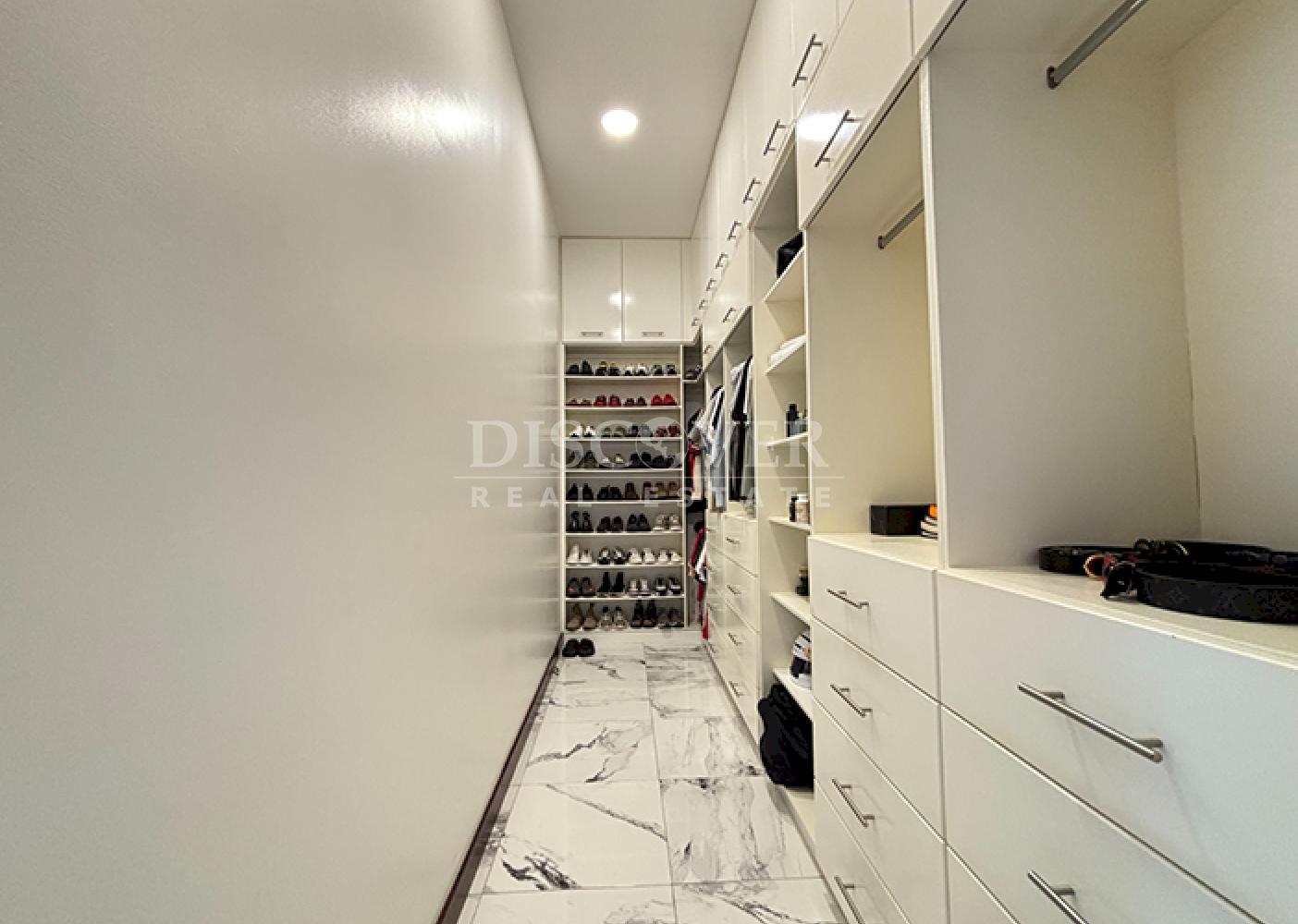  House with modern finishes for rent in Villa Fontana