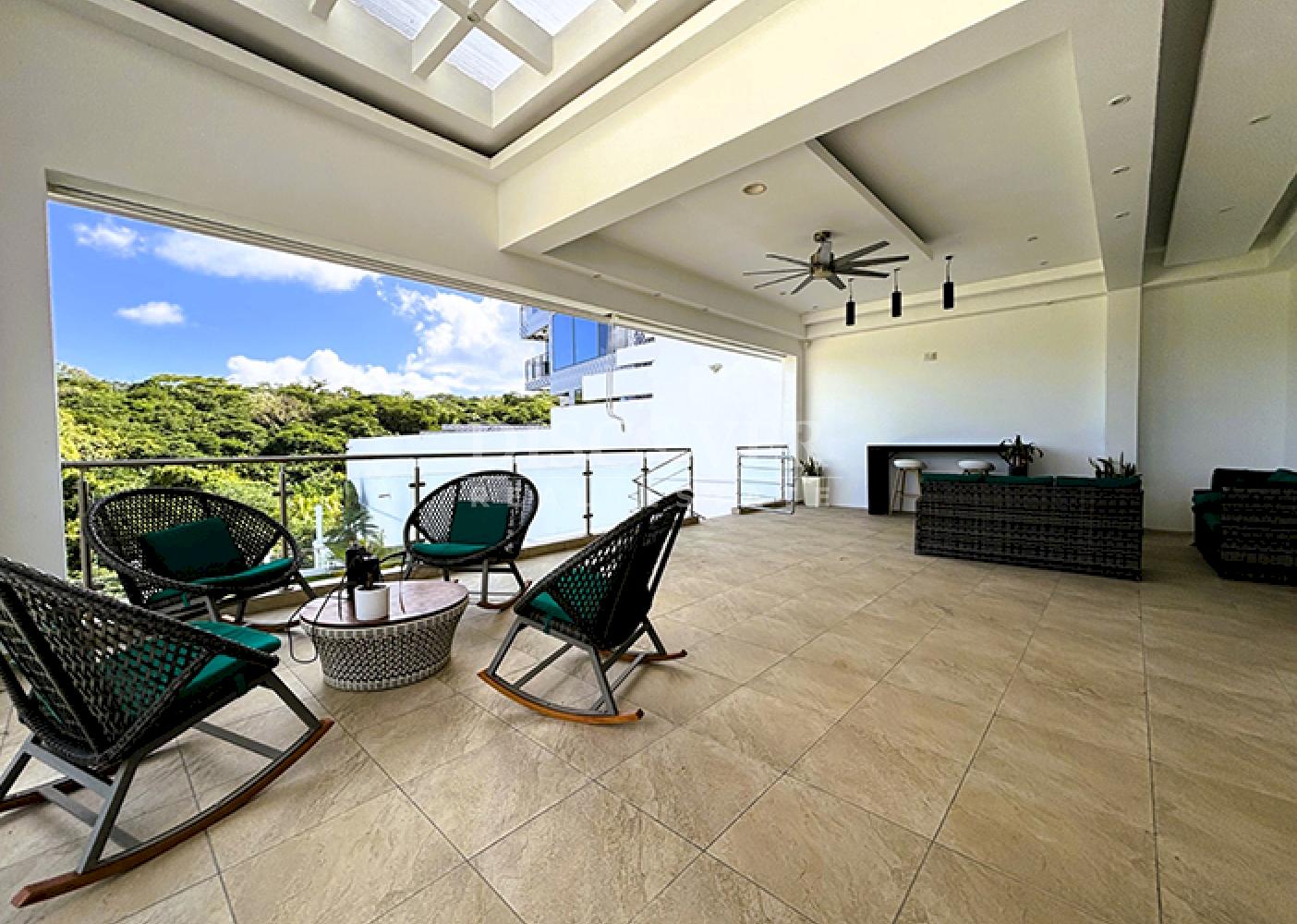  House with modern finishes for rent in Villa Fontana