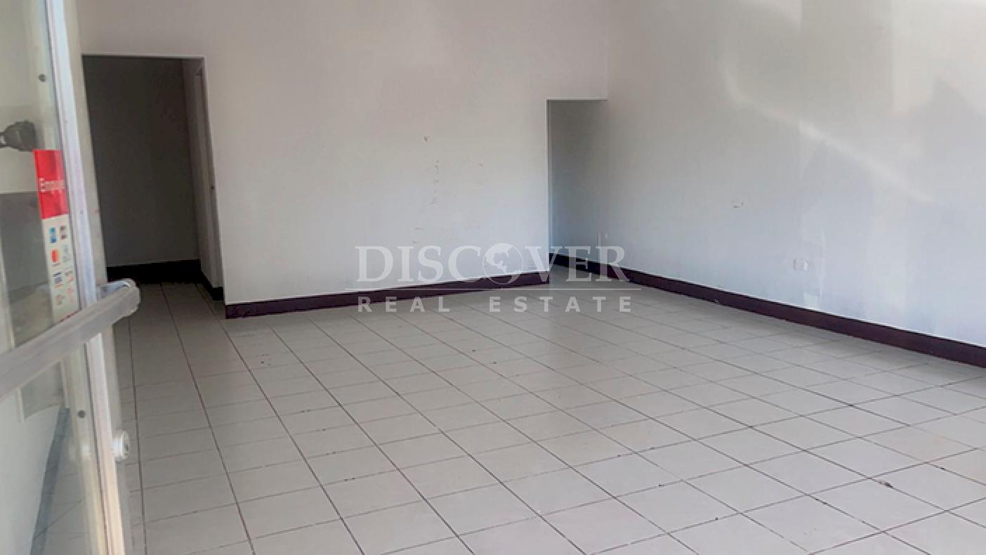  Commercial plaza for sale in Bolonia