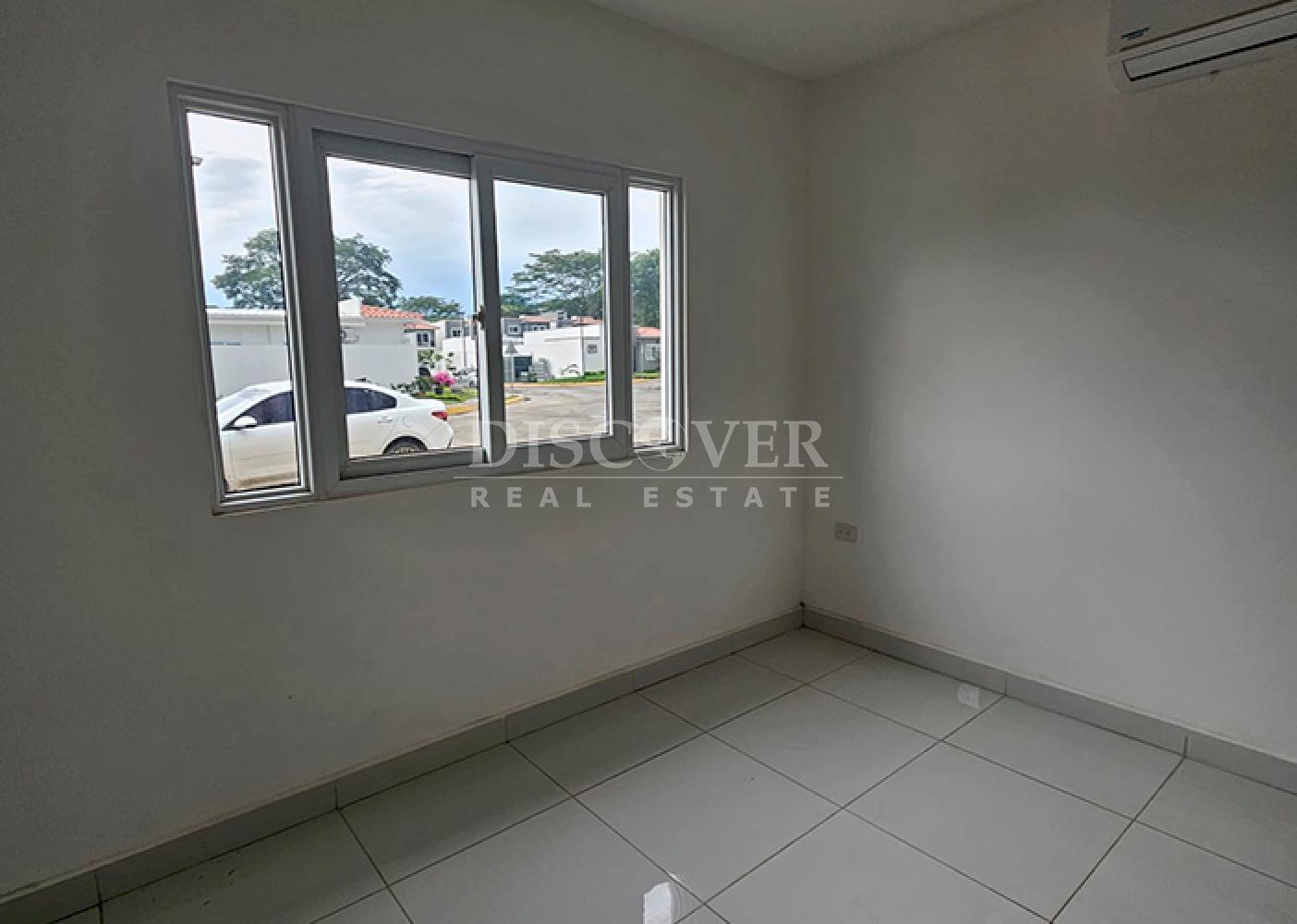  New house for rent in a private condominium in Las Colinas