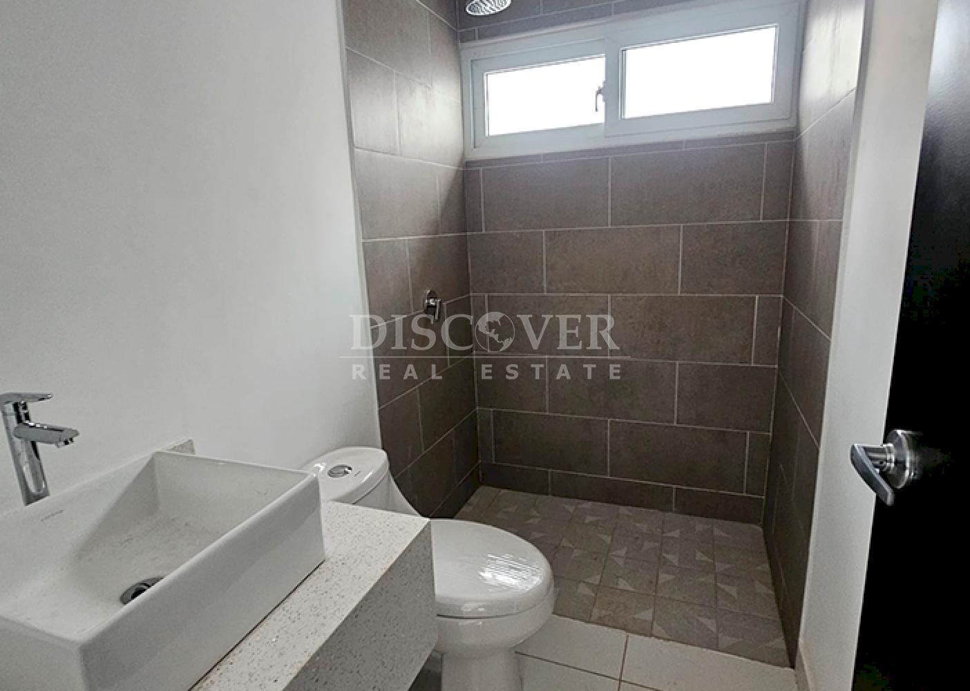  New house for rent in a private condominium in Las Colinas