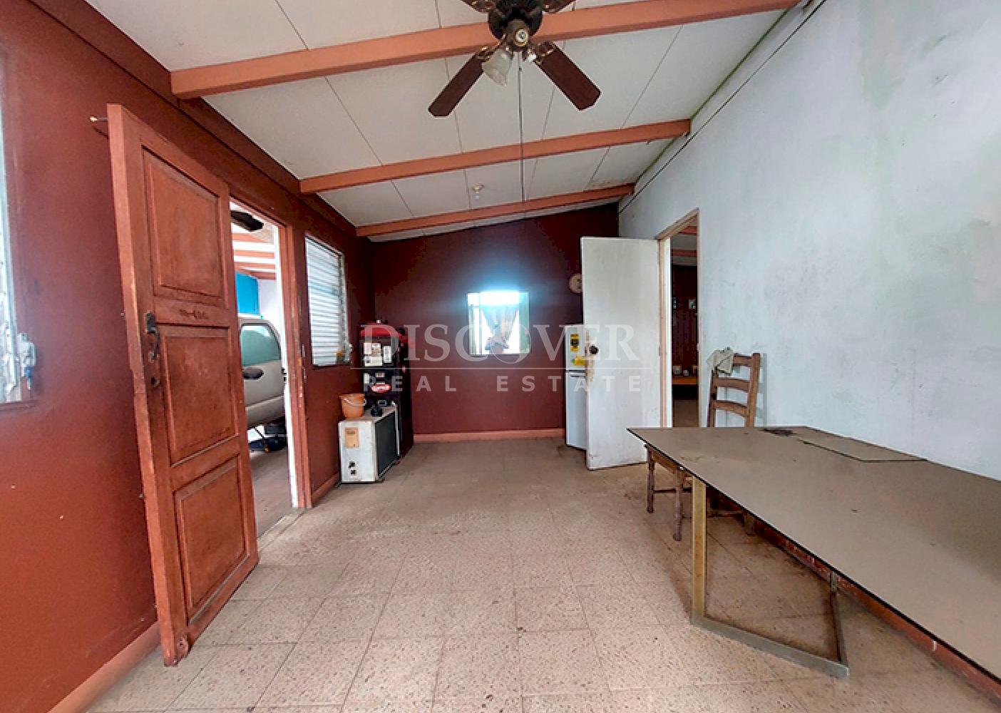  House for Sale in Las Brisas - Investment Opportunity
