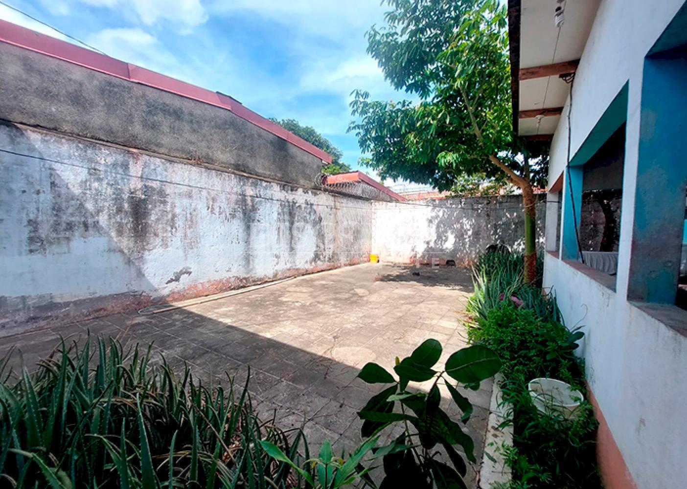  House for Sale in Las Brisas - Investment Opportunity