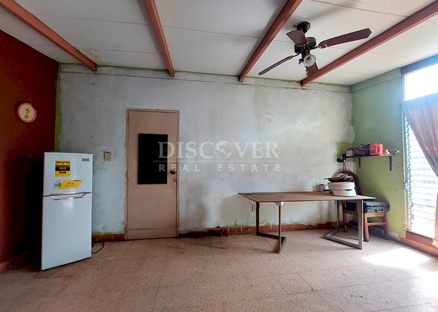  House for Sale in Las Brisas - Investment Opportunity