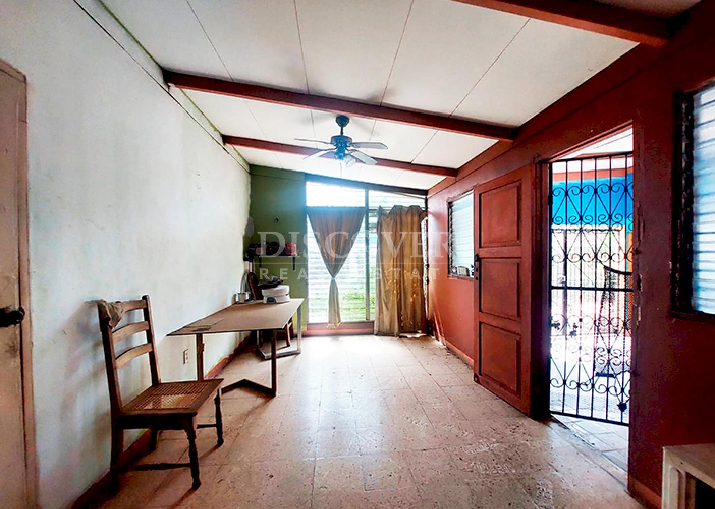  House for Sale in Las Brisas - Investment Opportunity