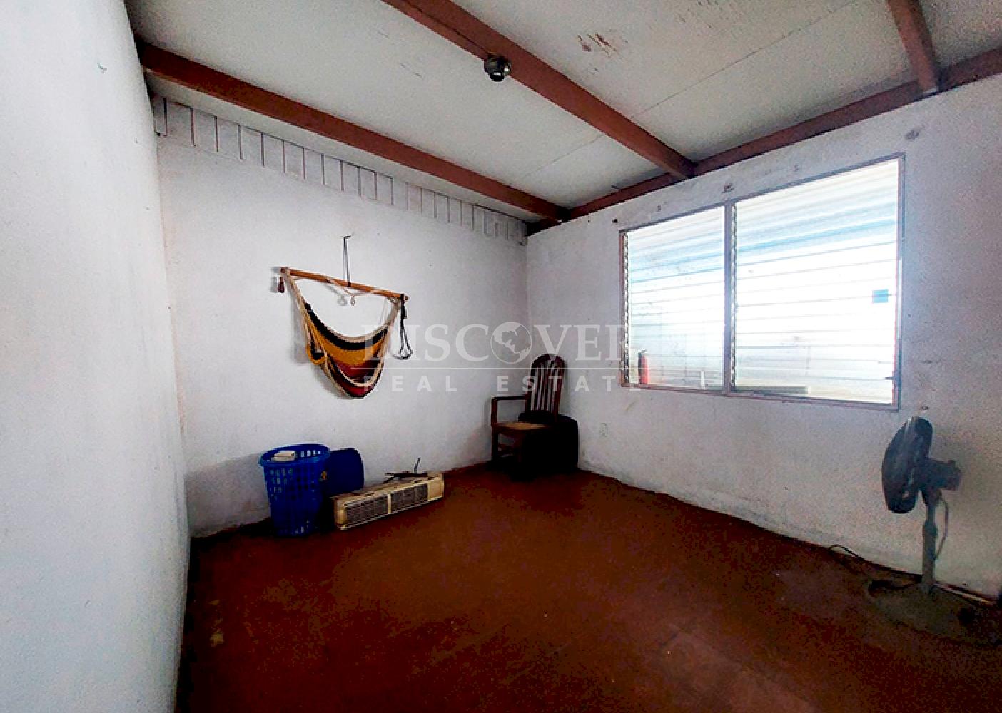  House for Sale in Las Brisas - Investment Opportunity
