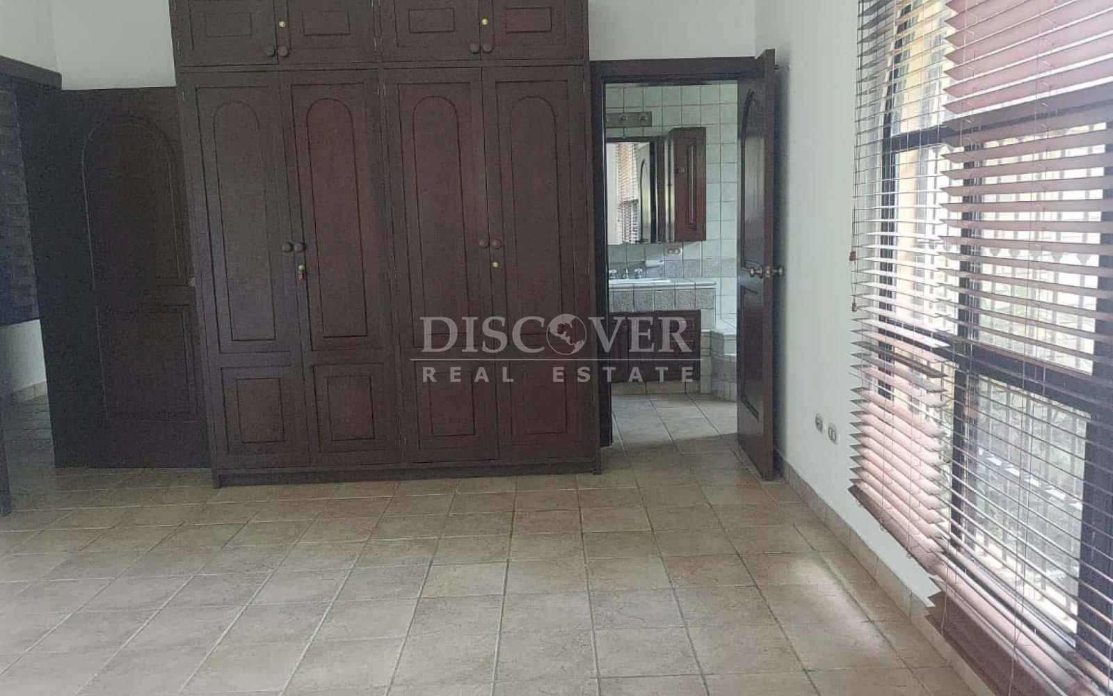  House for Sale/Rent in the Carretera Sur Residential area