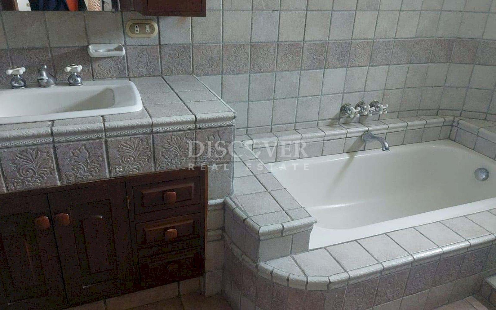  House for Sale/Rent in the Carretera Sur Residential area