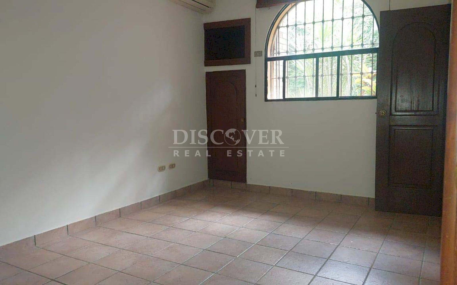  House for Sale/Rent in the Carretera Sur Residential area