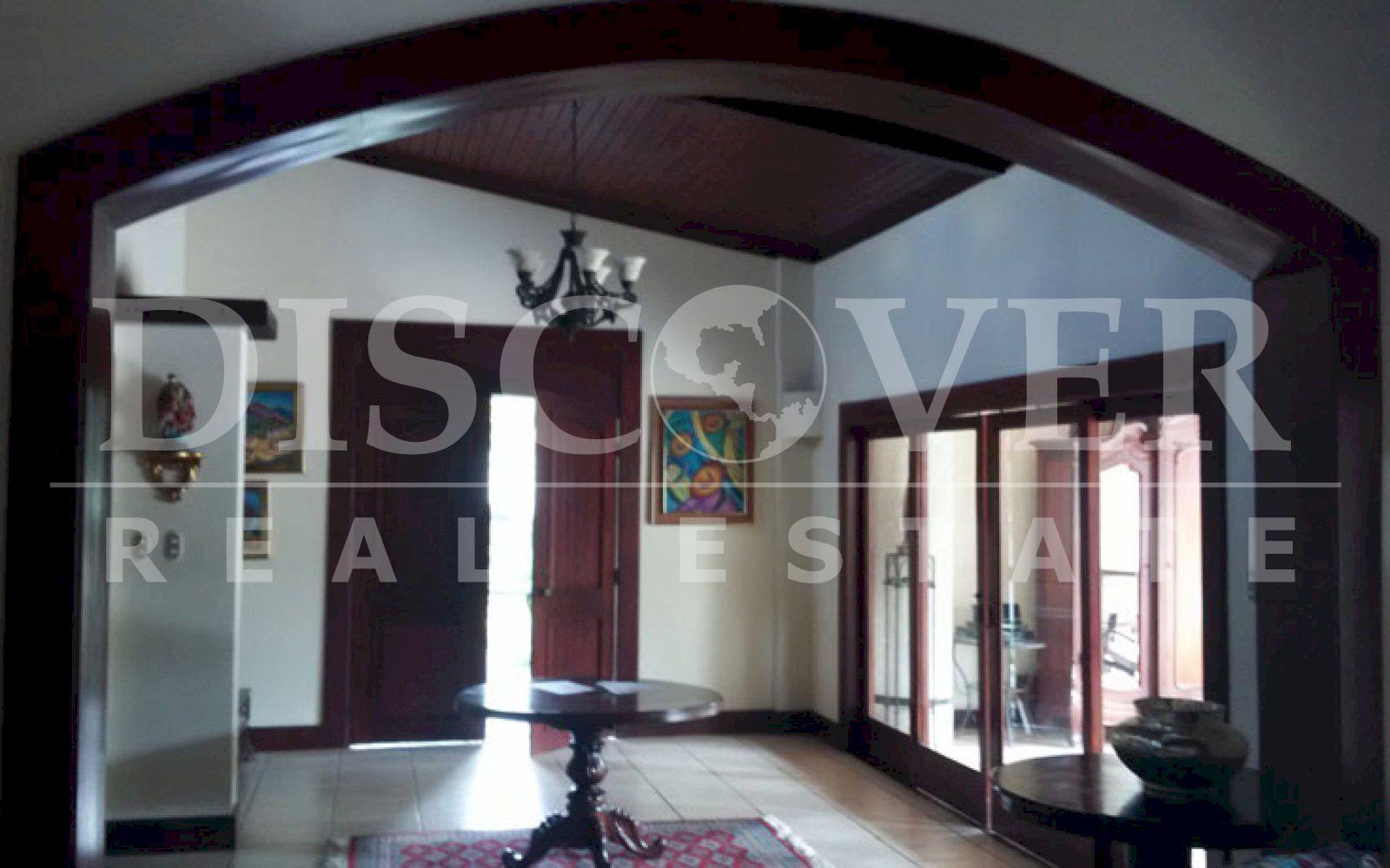 https://images.discovernica.com/propiedad/1600/ID_8739_CASA.VENTA.ALQUILER.SANTODOMINGO_4_.jpg