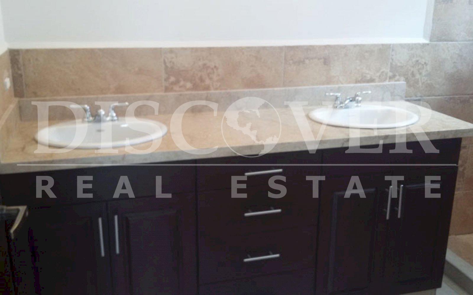 House for Sale in Condominium in the Colinas ID 8678