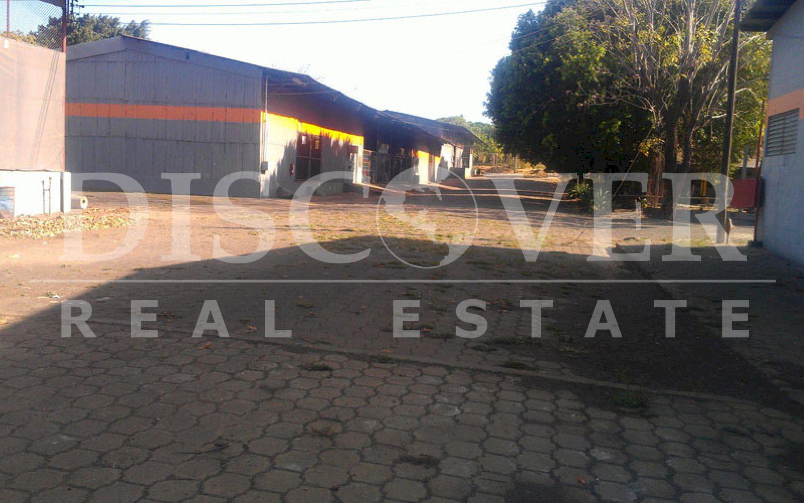 https://images.discovernica.com/propiedad/1600/ID_8854_BODEGA_236_METROS.LEON_1_.jpg