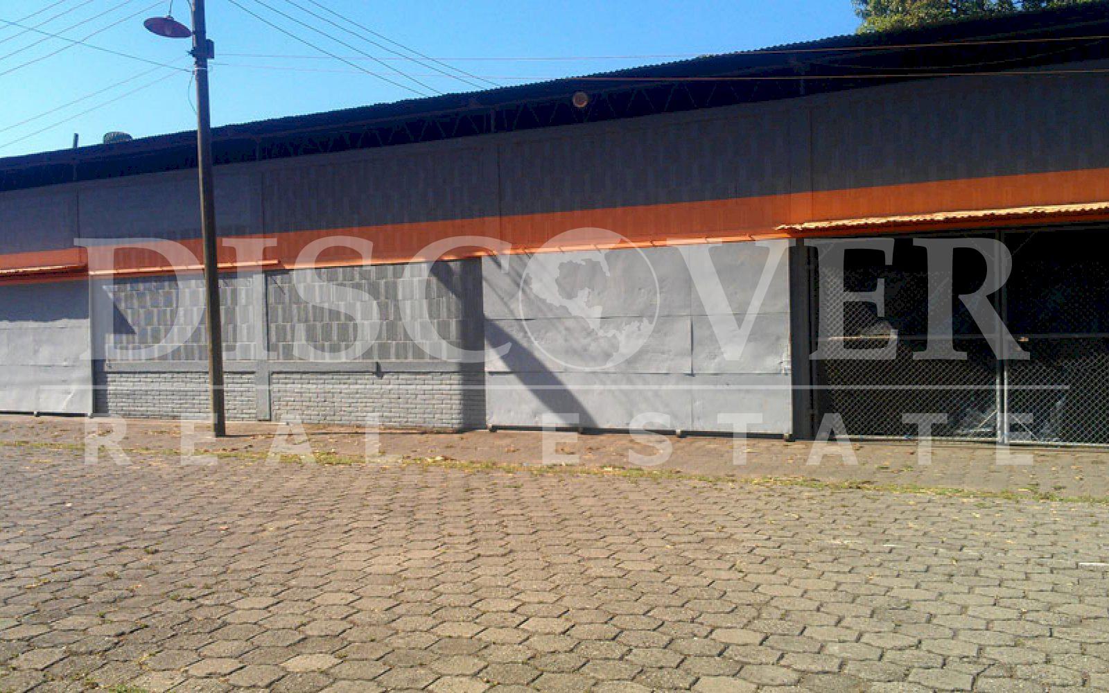 https://images.discovernica.com/propiedad/1600/ID_8854_BODEGA_236_METROS.LEON_2_.jpg