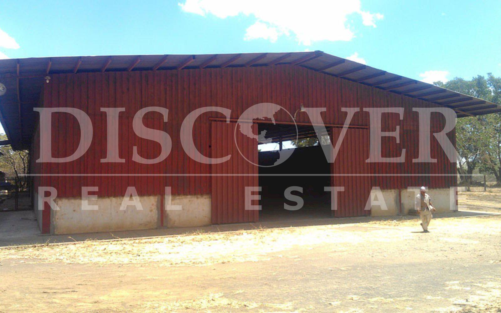 https://images.discovernica.com/propiedad/1600/ID_8855_BODEGA_MIL_METROS.LEON_3_.jpg
