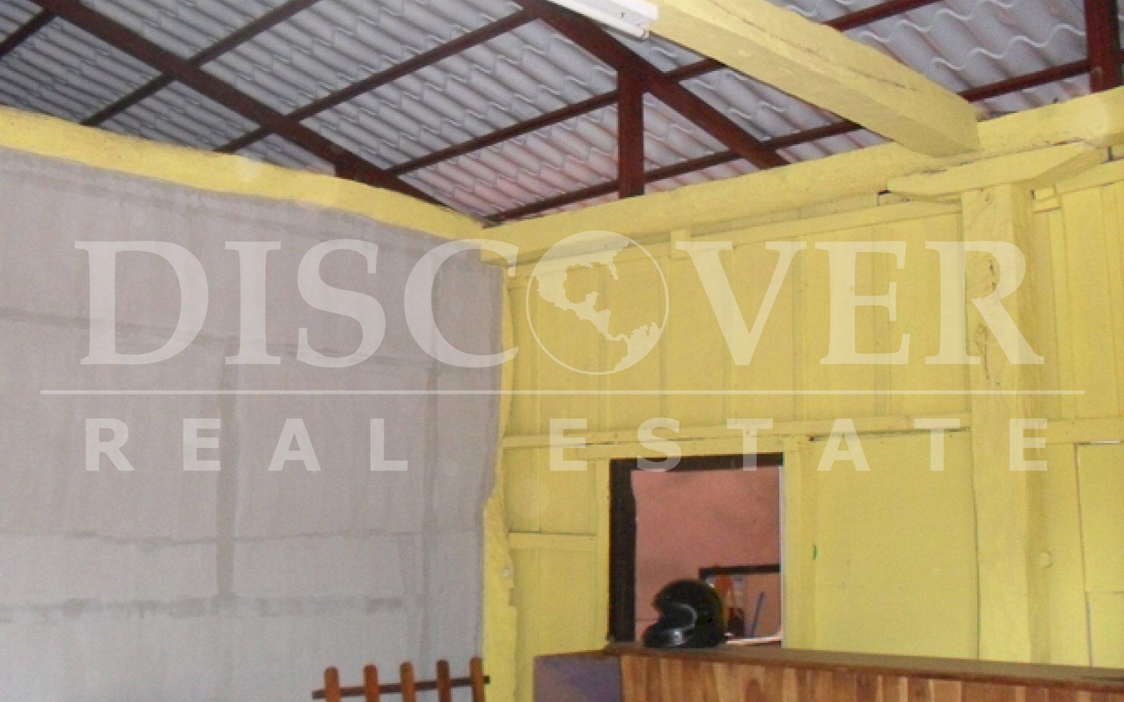 Colonial-style square with tile roofs for Rent in Nindiri ID 8826