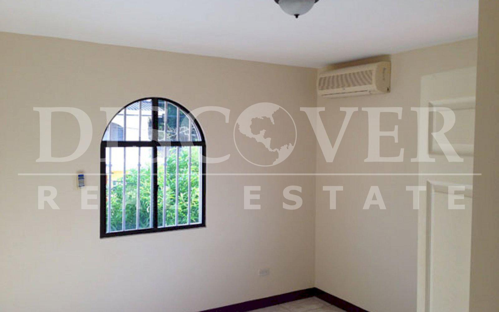  Beautiful 2 storey House for Rent in Lomas of NotreDame ID 8863