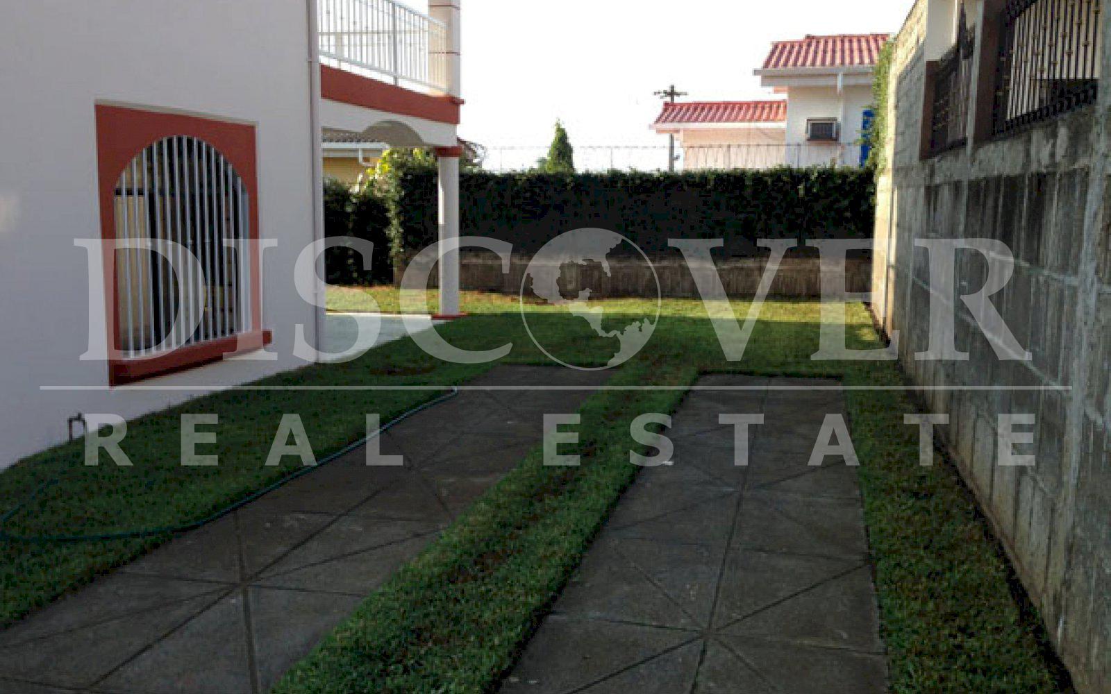  Beautiful 2 storey House for Rent in Lomas of NotreDame ID 8863