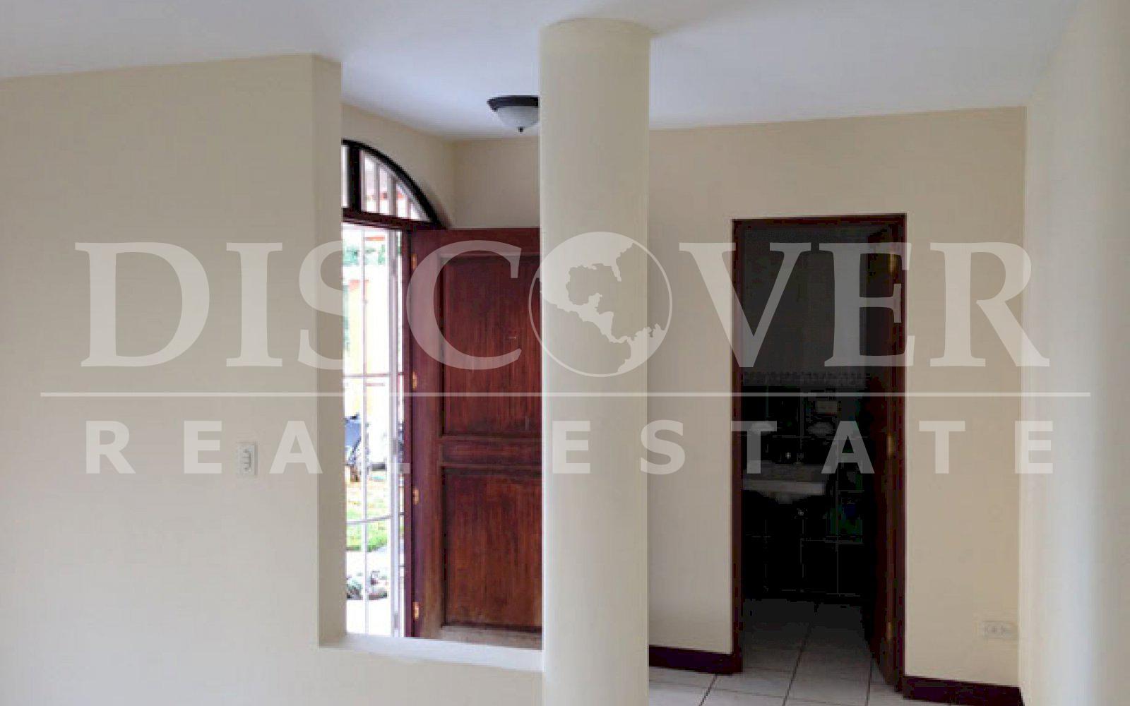  Beautiful 2 storey House for Rent in Lomas of NotreDame ID 8863