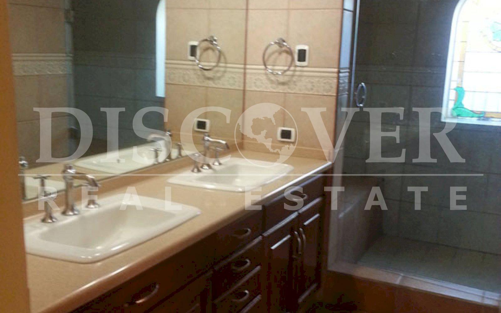  Beautiful Residence for Rent in Altos de Santo Domingo ID 8874
