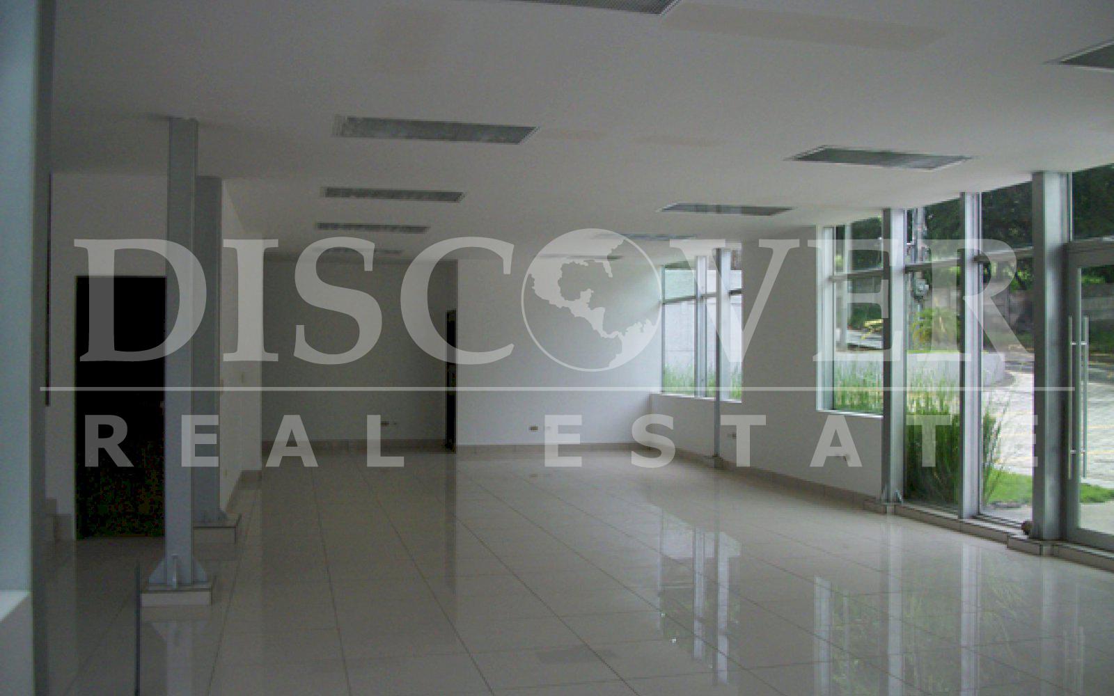 https://images.discovernica.com/propiedad/1600/ID_9066_EDIFICIO.CRISTAL.LAS_COLINAS.ALQUILER.MODERNO.MANAGUA_8_.JPG