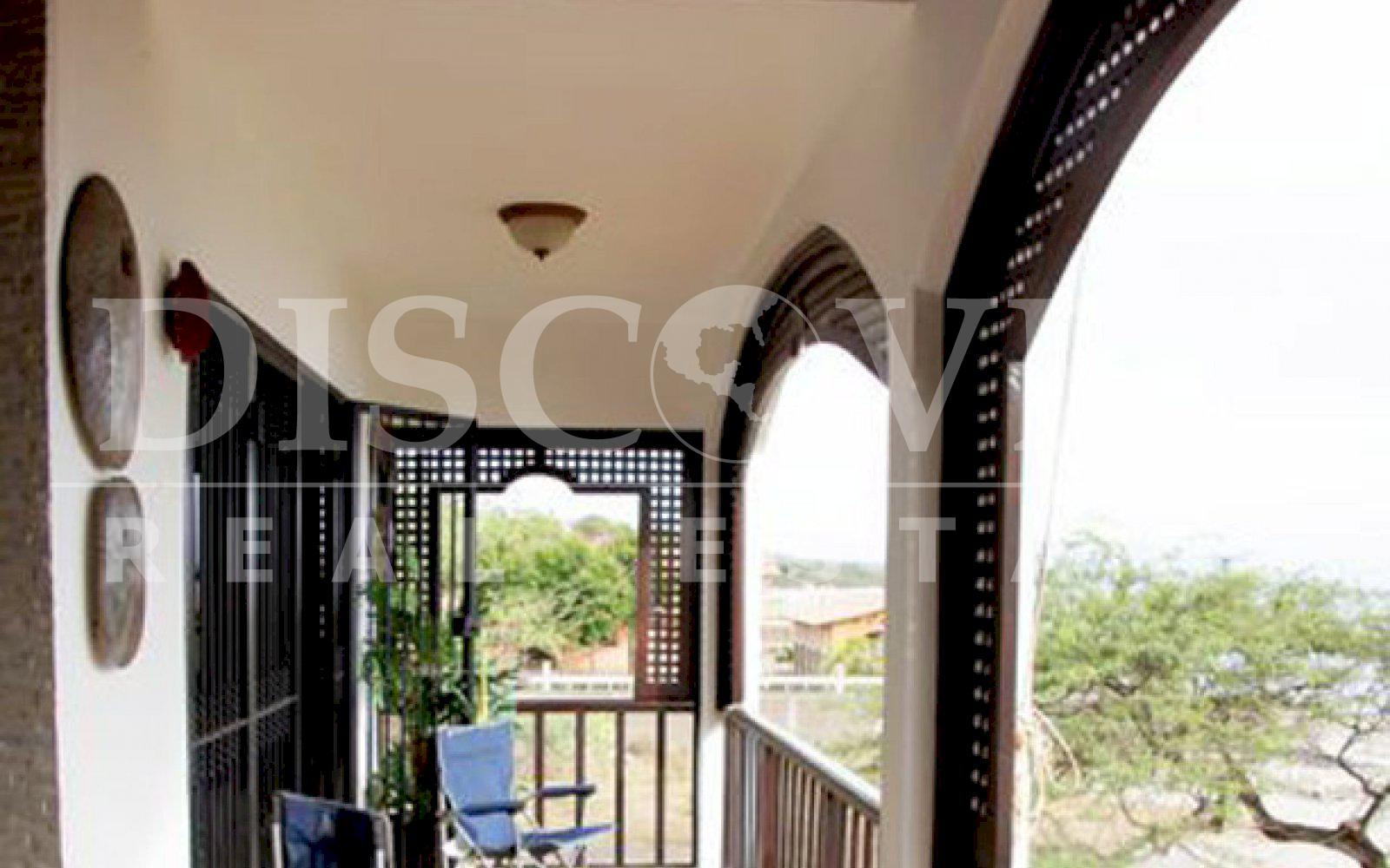 https://images.discovernica.com/propiedad/1600/ID_9152_CASA.PLAYA.VENTA.TUPILAPA.COMPRA.CARAZO_2_.jpg