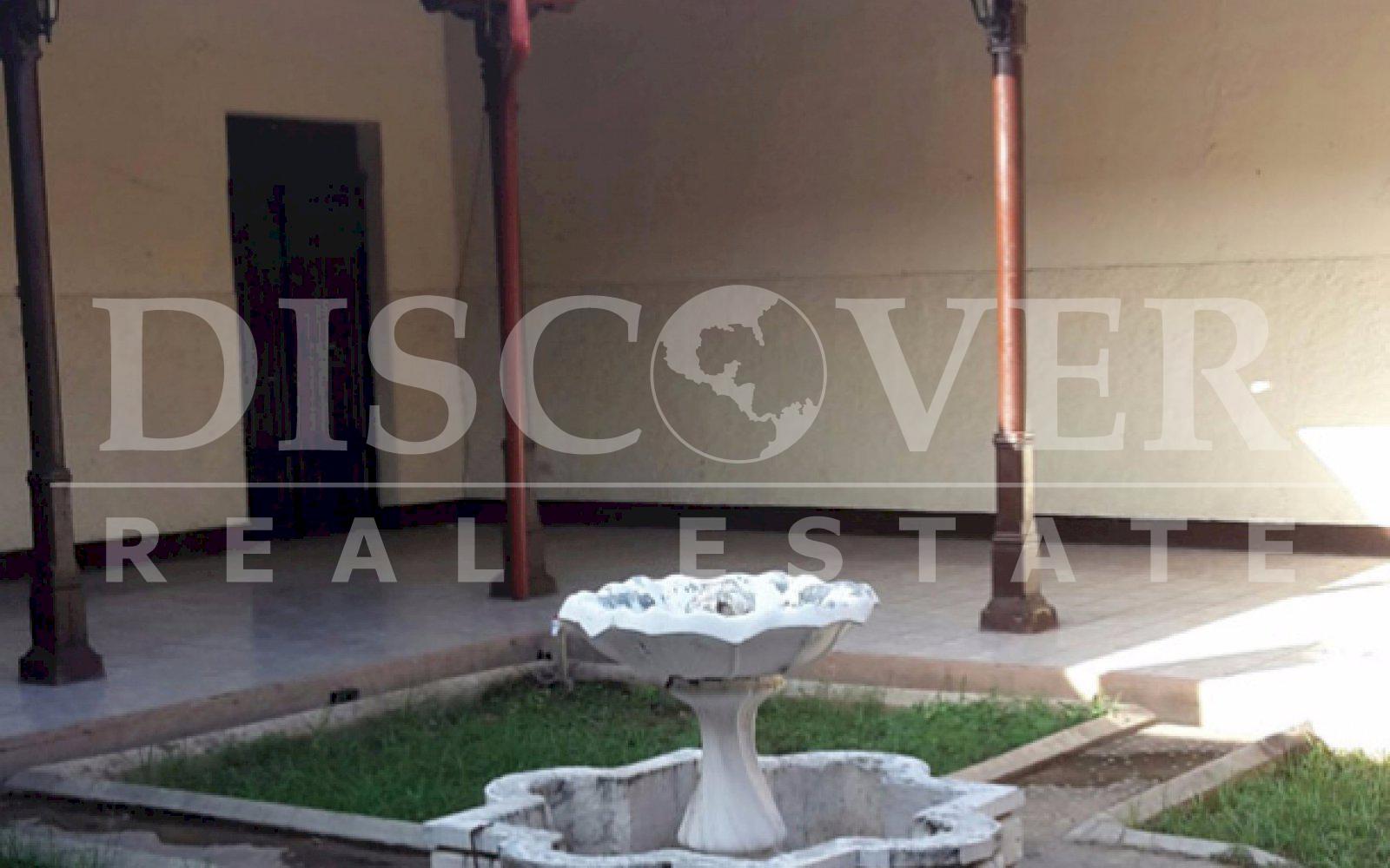 Colonial House for Sale in Granada City ID 9145