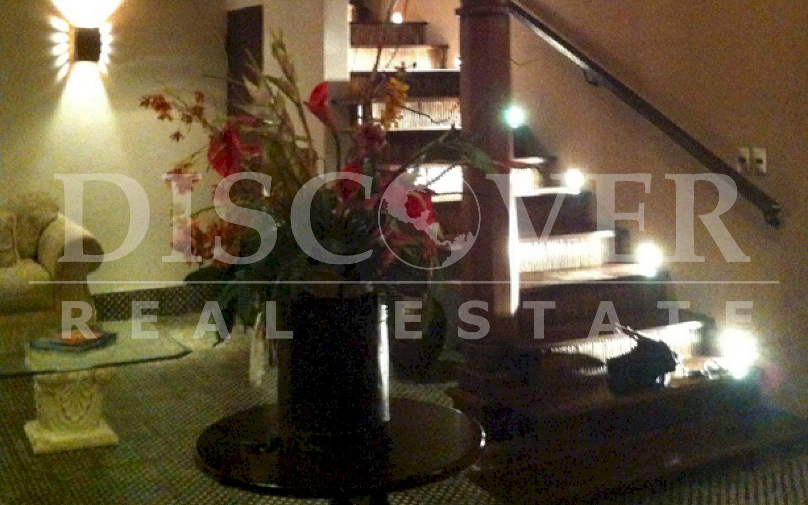 Colonial Home for Sale in Granada City ID 9151