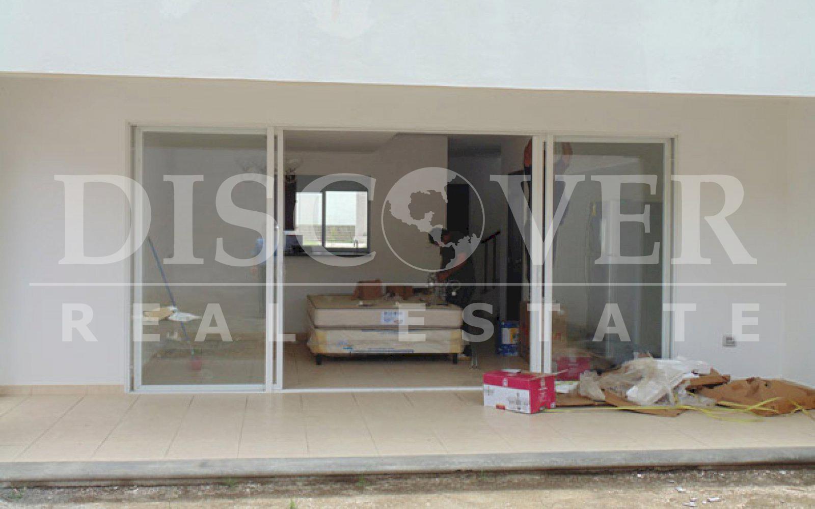  House for rent in Las Colinas.