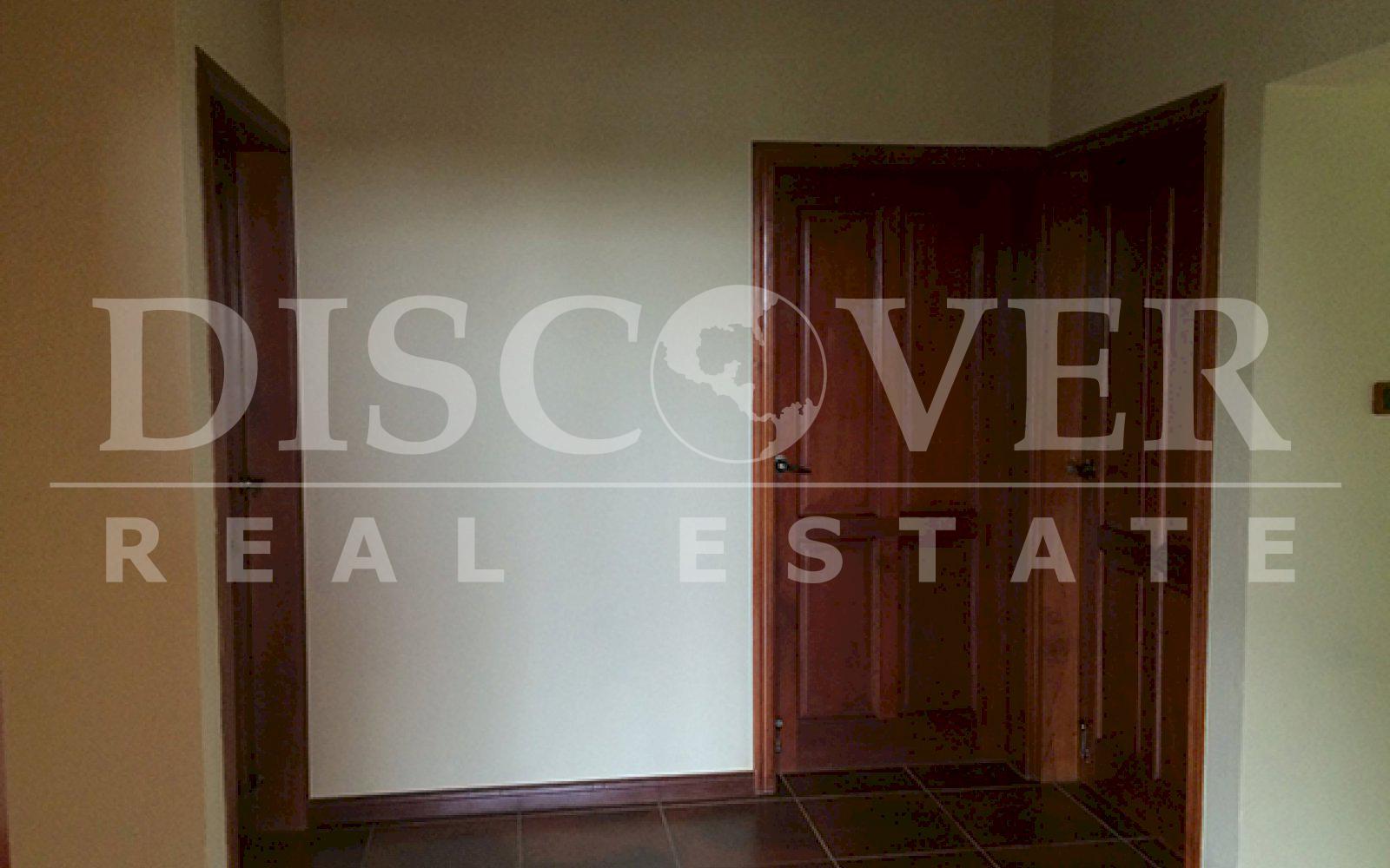 https://images.discovernica.com/propiedad/1600/ID_9442_CARRETERA_NUEVA_LEON.MANAGUA._CASA_1_.JPG