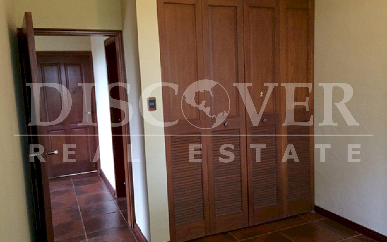 https://images.discovernica.com/propiedad/1600/ID_9442_CARRETERA_NUEVA_LEON.MANAGUA._CASA_7_.JPG