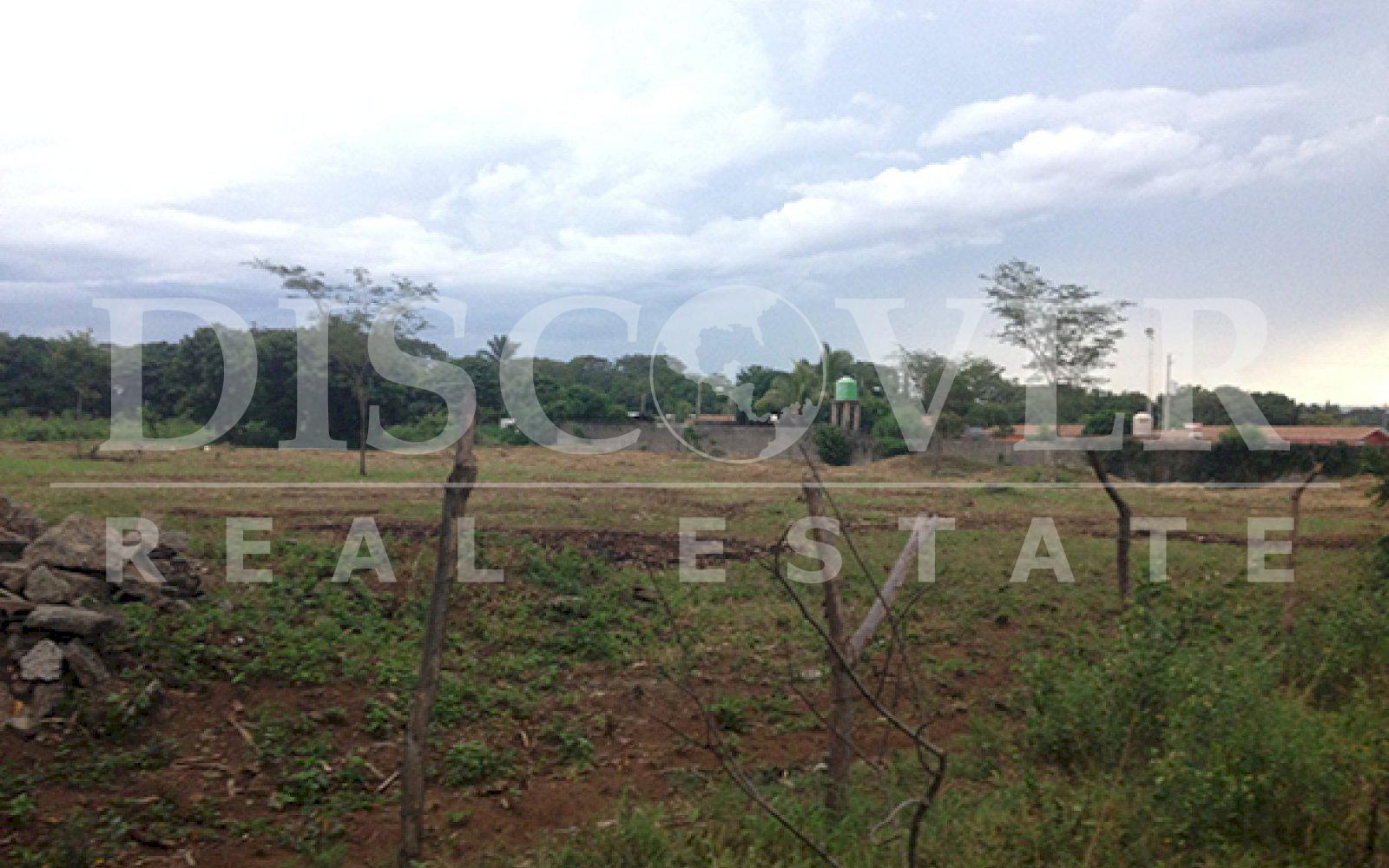 https://images.discovernica.com/propiedad/1600/ID_9444_VERACRUZ.CAPISTRANO.TERRENO.1000_VRAS_2_.JPG
