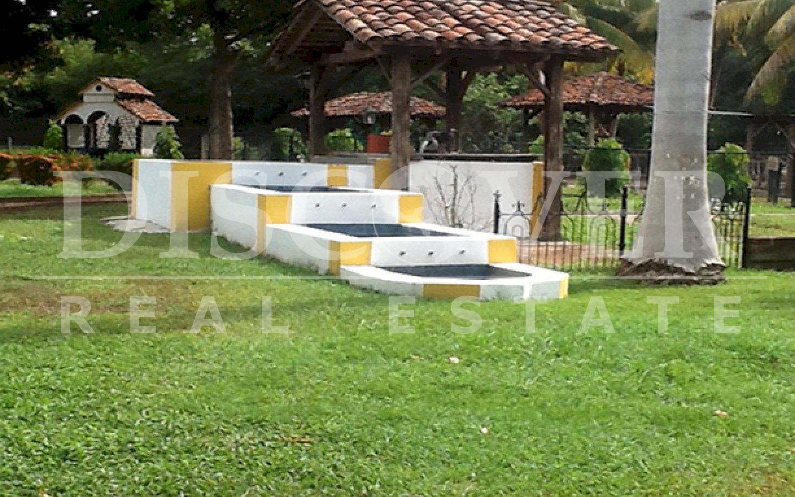 https://images.discovernica.com/propiedad/1600/ID_9447_LEON.BELLA_FINCA.VENTA.SALINAS_GRANDE.FINCA_ECOLOGICA_10_.jpg