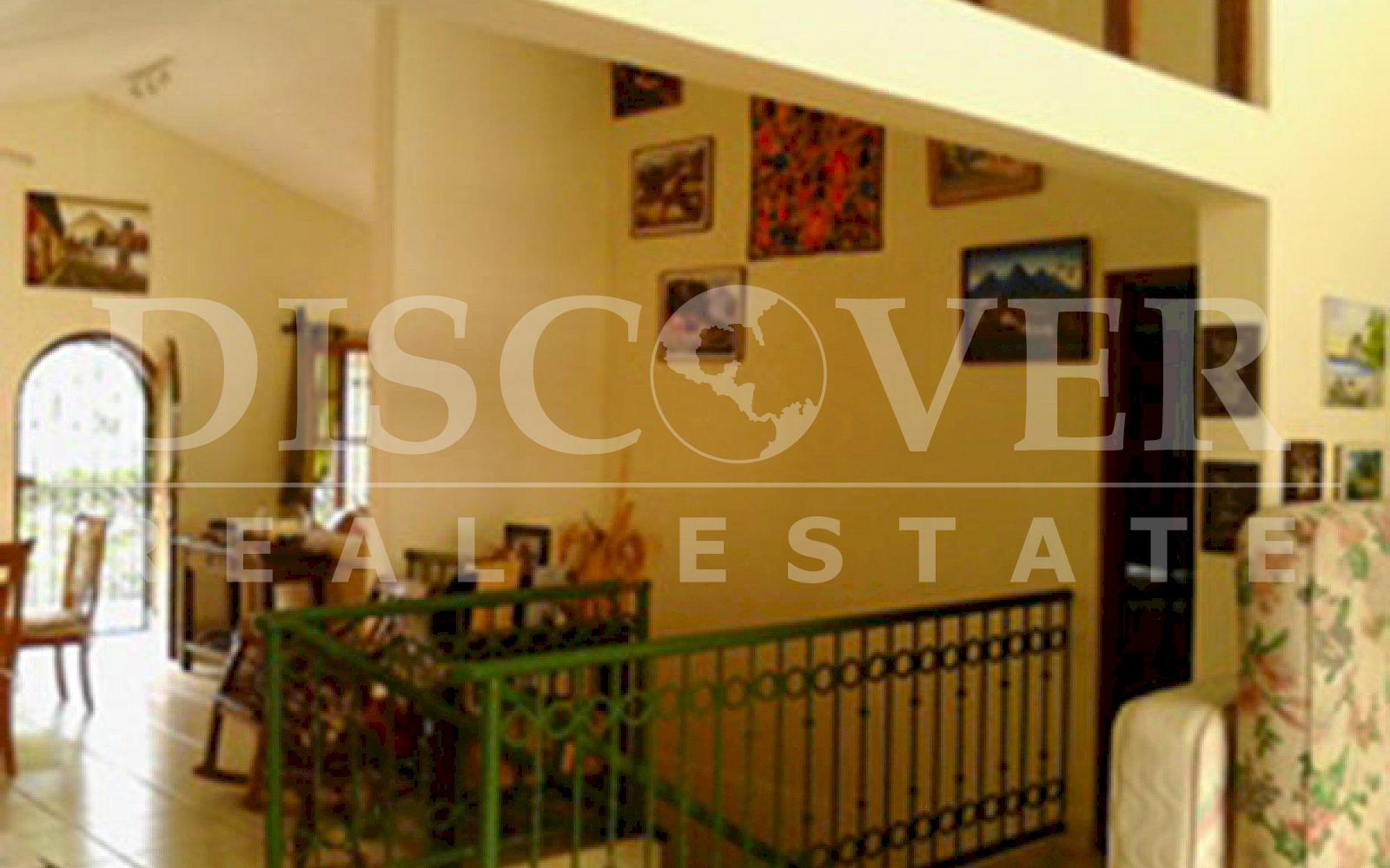 https://images.discovernica.com/propiedad/1600/ID_9481_LAS_CUMBRES.MANAGUA.CASA_EN_VENTA_3_.jpg