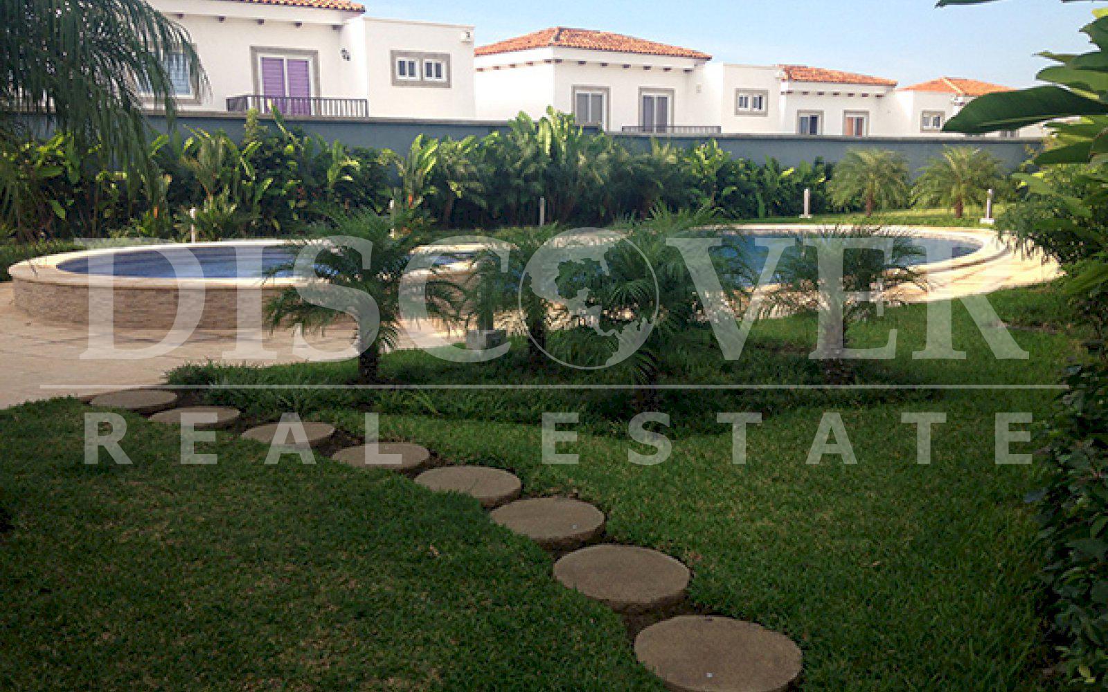 https://images.discovernica.com/propiedad/1600/ID_9501_ALAMEDA_DE_LAS_COLINAS.CASA.VENTA.MANAGUA_2_.JPG